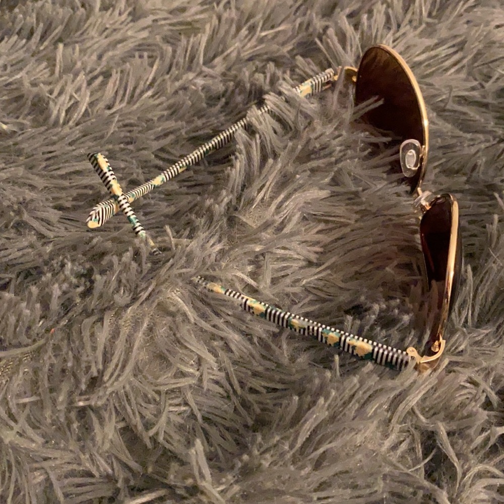 Floral Aviator Sunglasses -yellow/black/white - Picture 5 of 7
